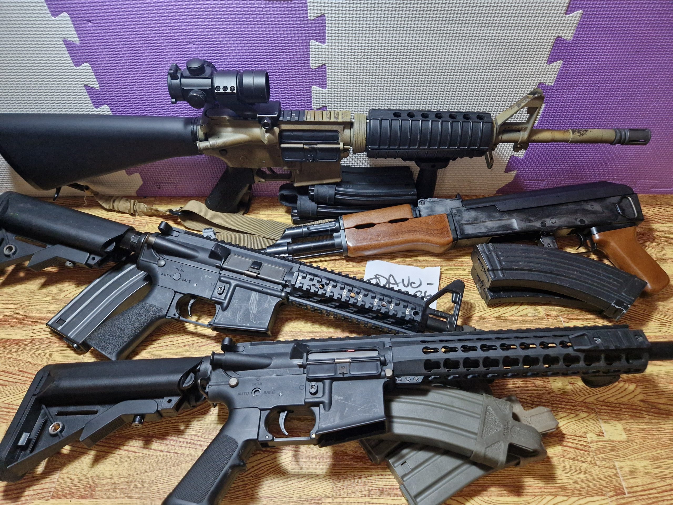 Base guns (4)