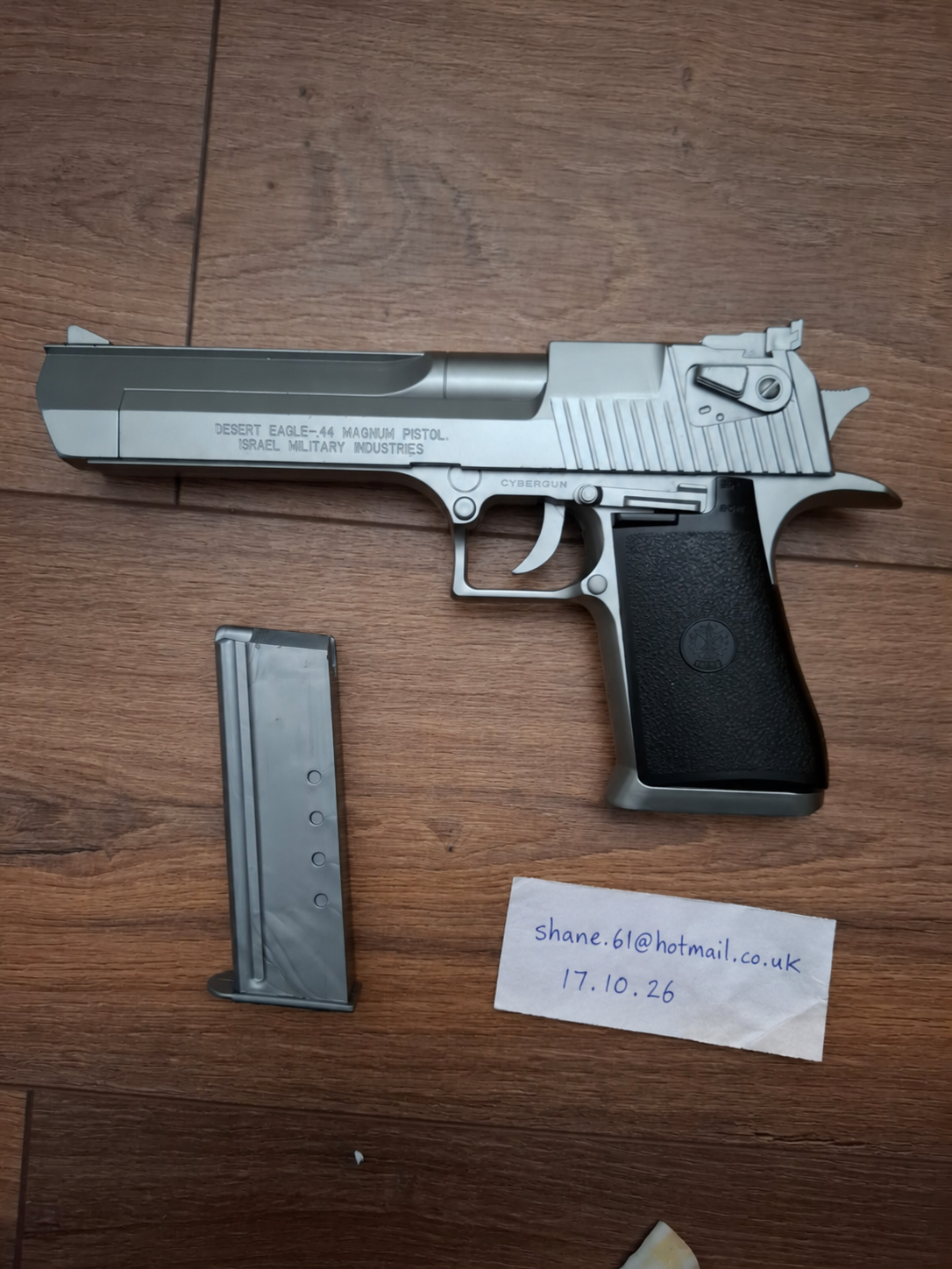 DE44